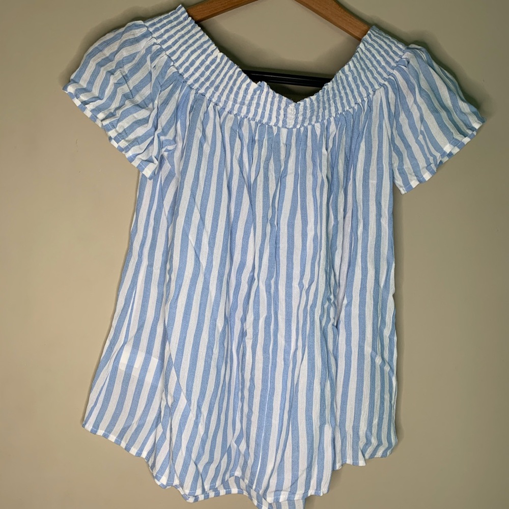 Off the Shoulder Top - Picture 2 of 2